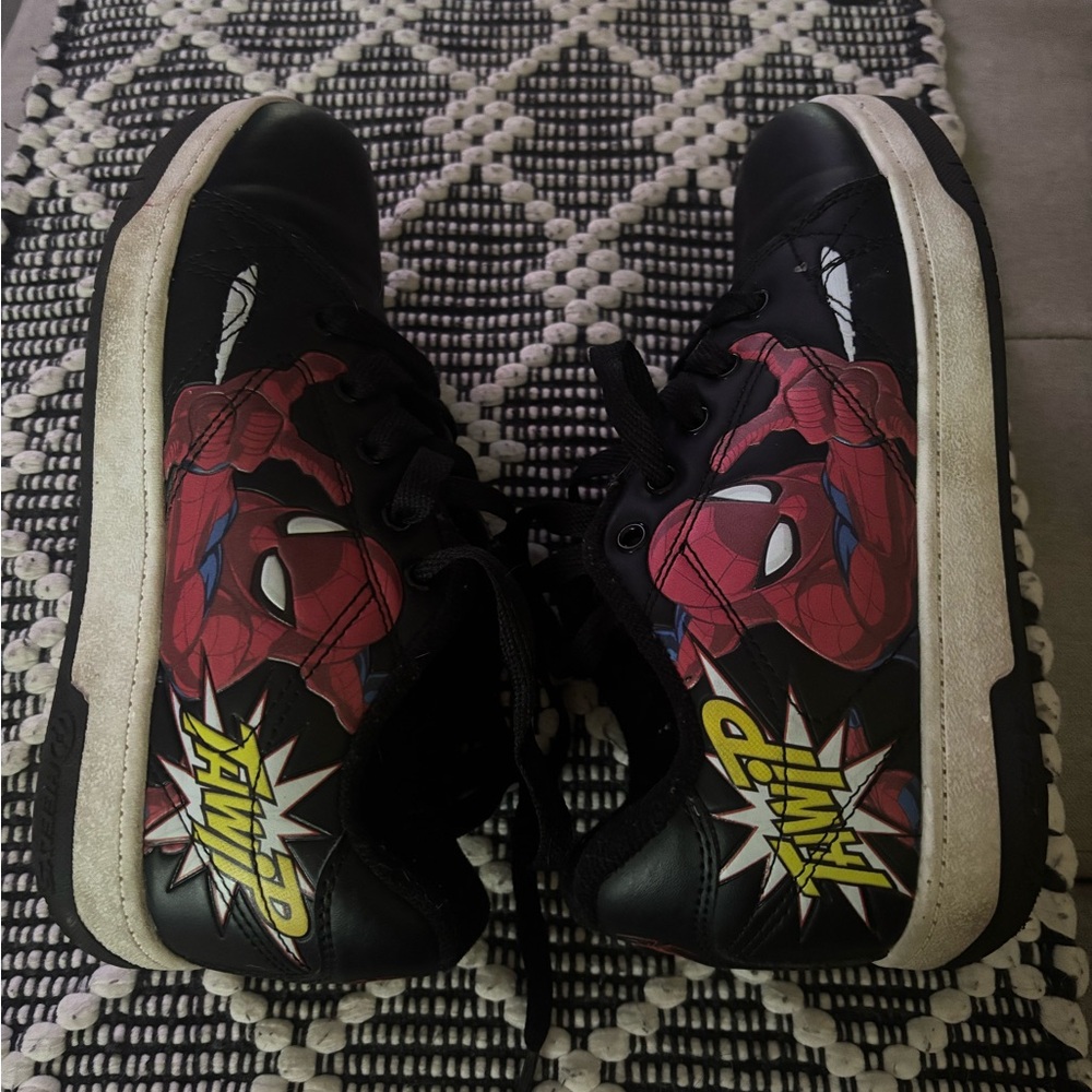 Spider man heelys
